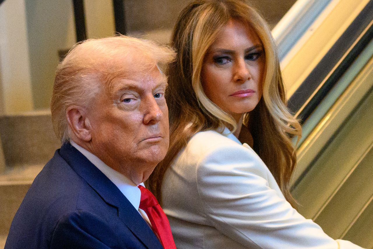 Nawet z nim nie sypia. Oto jak ma wyglądać życie intymne Trumpów