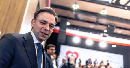 "Teatr bez realnych skutków". Minister finansów reaguje na decyzję Nawrockiego
