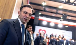 "Teatr bez realnych skutków". Minister finansów reaguje na decyzję Nawrockiego