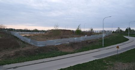 Na parterze Biedronka, a na pozostałych piętrach biura. Ruszyła budowa nowej inwestycji na Sławinie [ZDJĘCIA]
