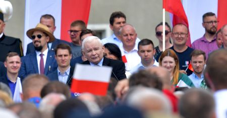 Kaczyński nagle zaczął mówić o Kukizie. Tłum głośno zareagował [NA ŻYWO]