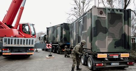 Lublin. Obok szpitala tymczasowego stanęła elektrownia. Ustawili ją żołnierze WOT