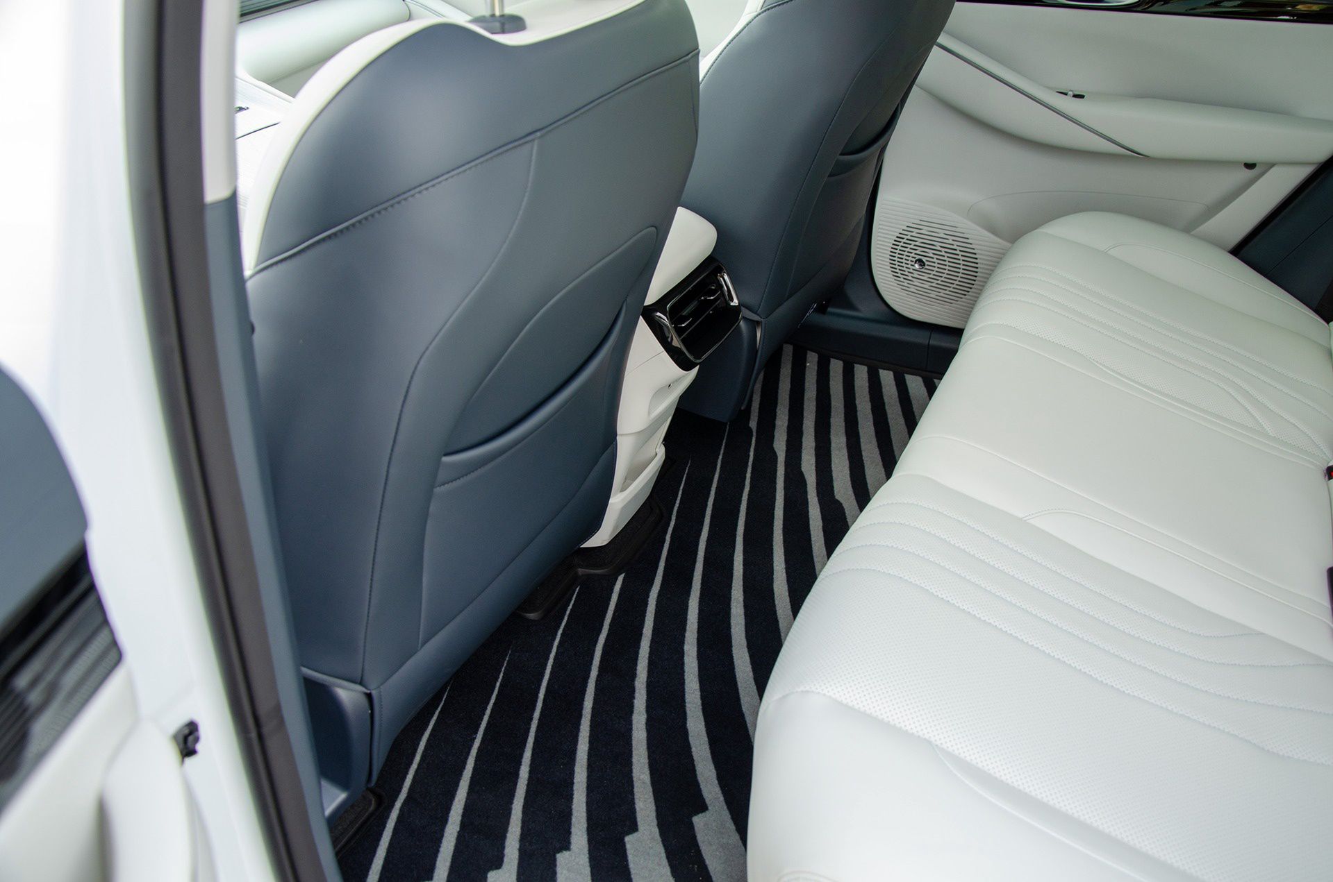 Geely EX5
