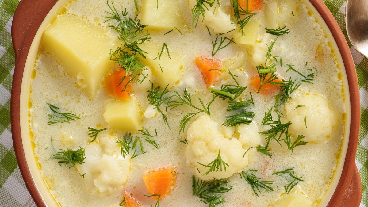 Zupa kalafiorowa z ziemniakami