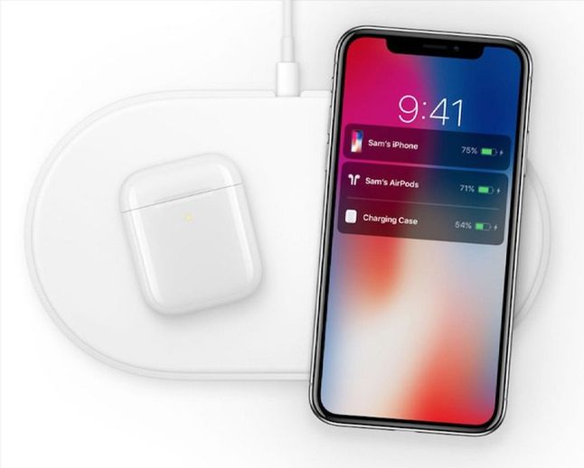 W nowszych materiałach prasowych liczba ładowanych urządzeń spadła do dwóch, z trzech. Widać, Apple do końca próbowało ratować projekt AirPower, nawet kosztem kompromisu. Niestety, nie udało się. Fot. Materiały prasowe