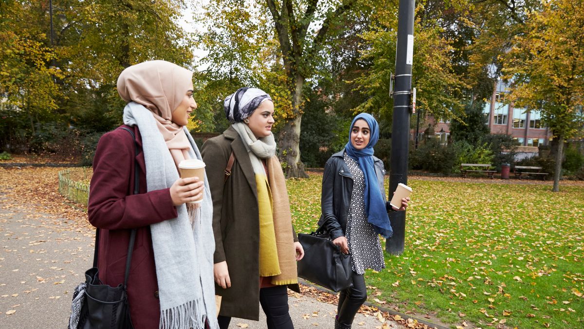 Belgijska gmina zakazała noszenia chusty w pracy. Rzecznik TSUE zabiera głos - zdjęcie ilustracyjne