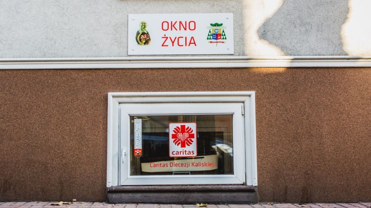 Siostry elżbietanki znalazły noworodka w oknie życia 