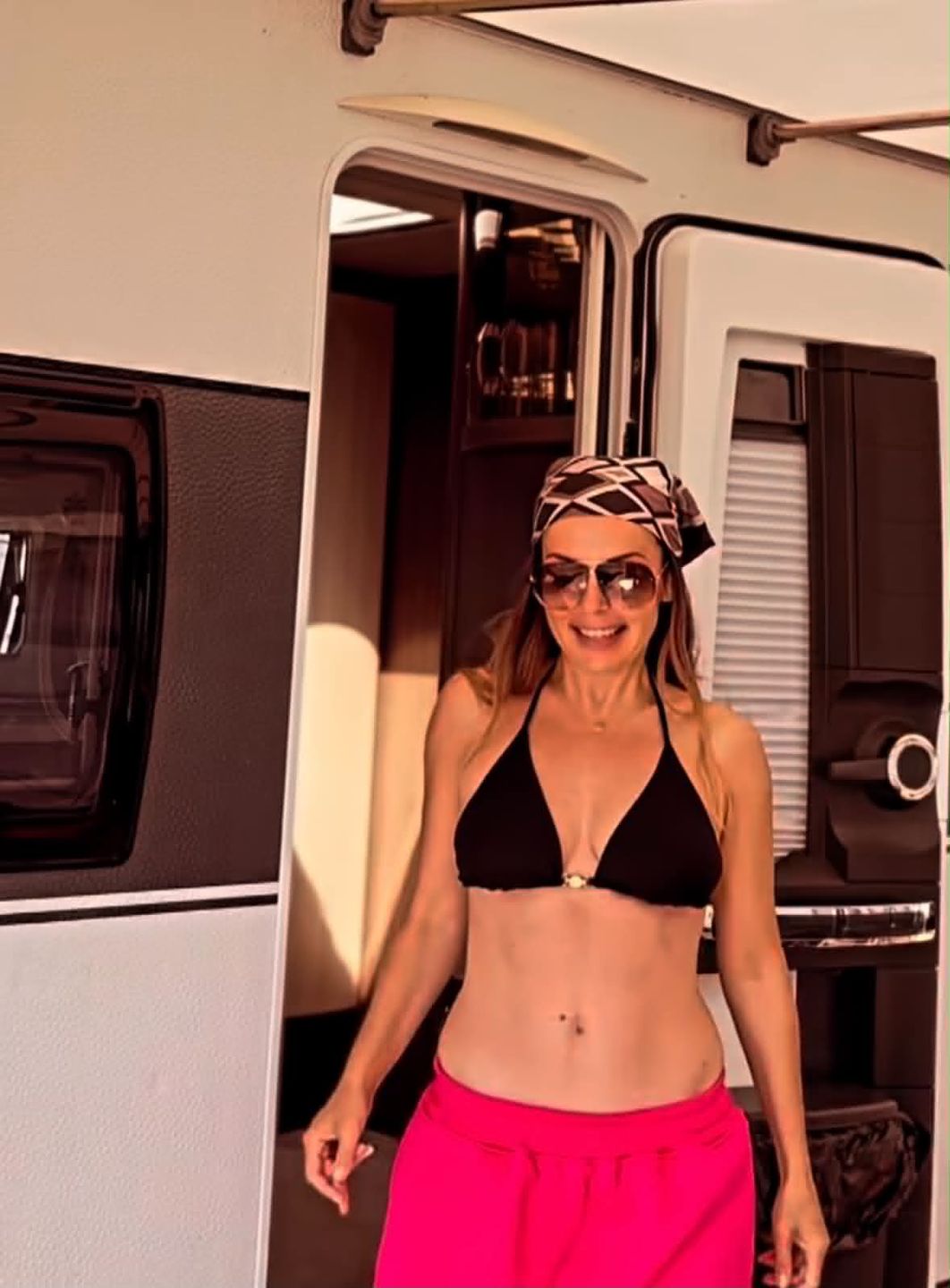 Katarzyna Glinka chwali się smukłą sylwetką w bikini