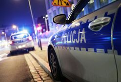 Wrzucili granat hukowy. Policjanci pomylili mieszkania