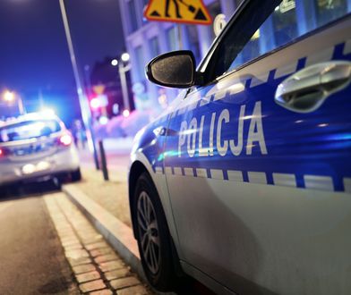 Wrzucili granat hukowy. Policjanci pomylili mieszkania