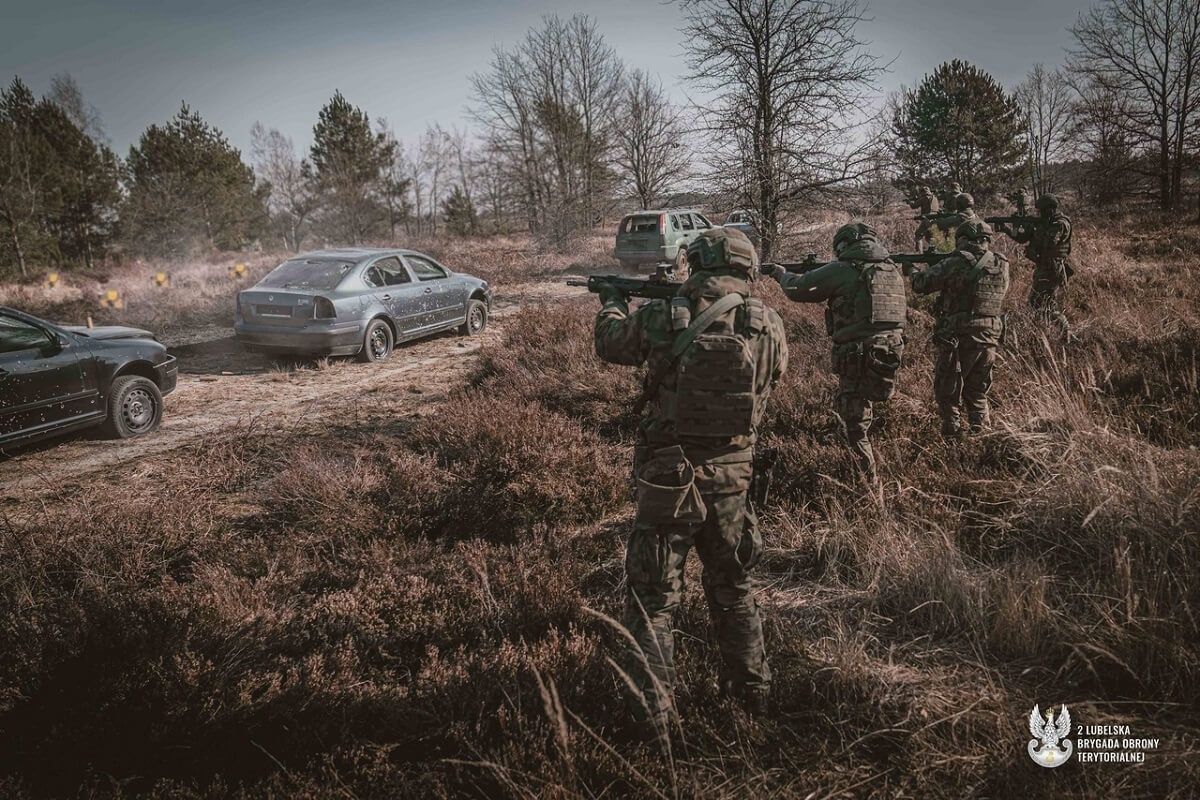 Ćwiczenia na poligonie