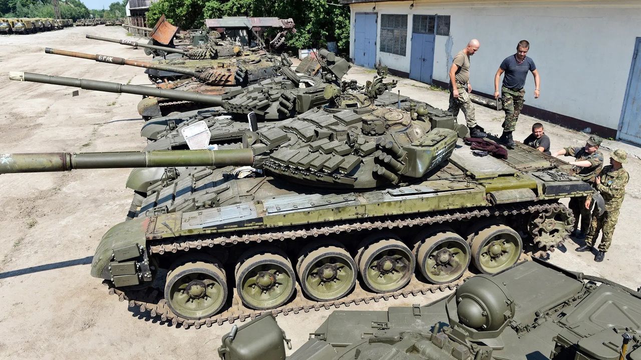 T-72 tanks - illustrative photo