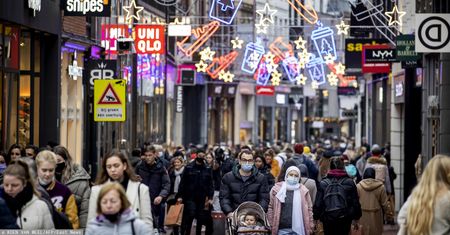 Holandia. Twardy lockdown wchodzi w życie o północy
