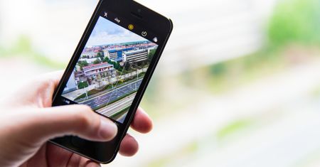 Zostań mistrzem fotografowania smartfonem dzięki bezpłatnym poradnikom Apple'a