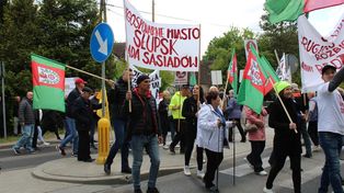 Protest we Włynkówku. "Stop drugiemu rozbiorowi gminy Redzikowo"