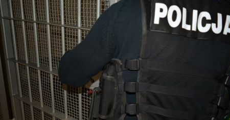 Miał pracować w Emiratach Arabskich. Stracił 30 tys. dolarów