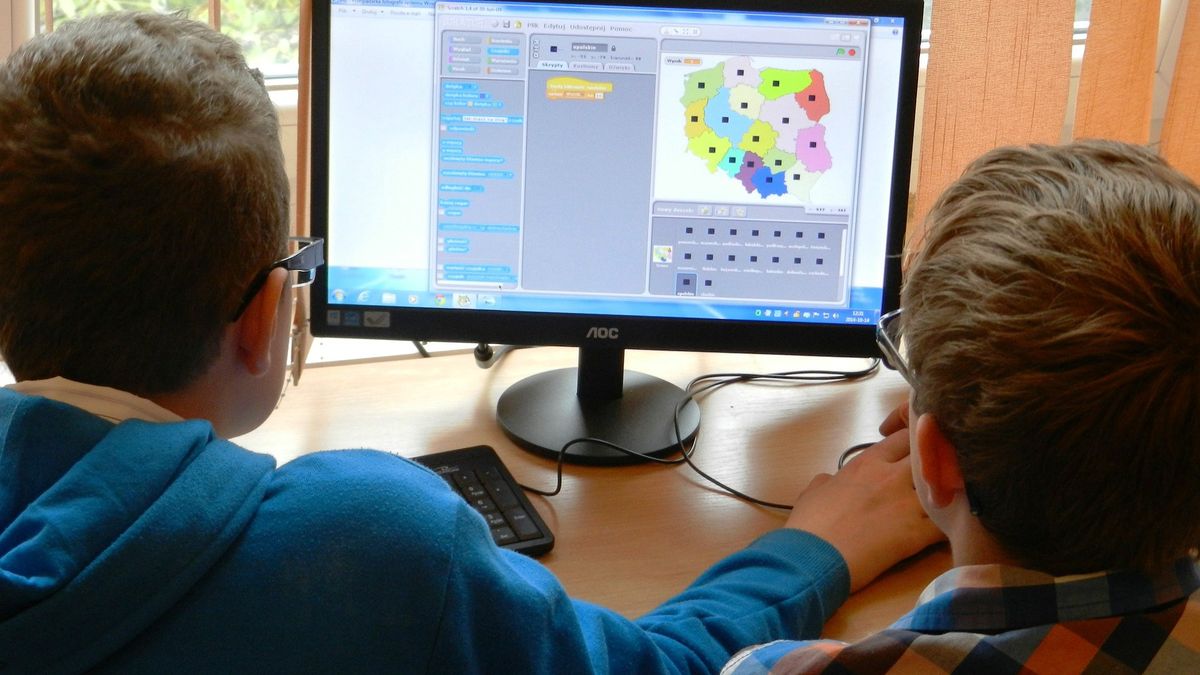 Wiele osób ma dość zdalnego nauczania