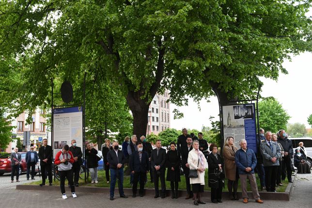 Pogrzeb Jerzego Wilka. Tłumy przed katedrą w Elblągu