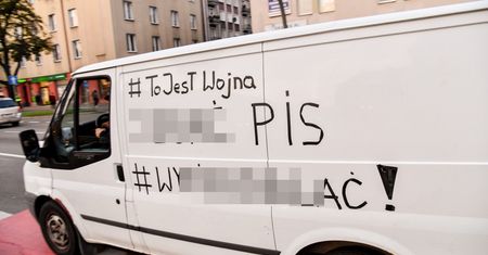 "Wulgaryzmy oznaczają koniec dialogu. Dalej jest już przemoc fizyczna"