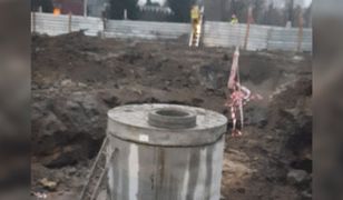 Wypadek na budowie. Nurt wody wciągnął pracownika do rury kanalizacyjnej