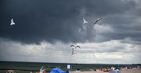 Ewakuacja stoisk nad Bałtykiem. "Nigdy nie widziałyśmy czegoś takiego"