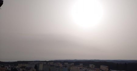 Pył znad Sahary dotarł do Polski. Niecodzienny widok w Trójmieście