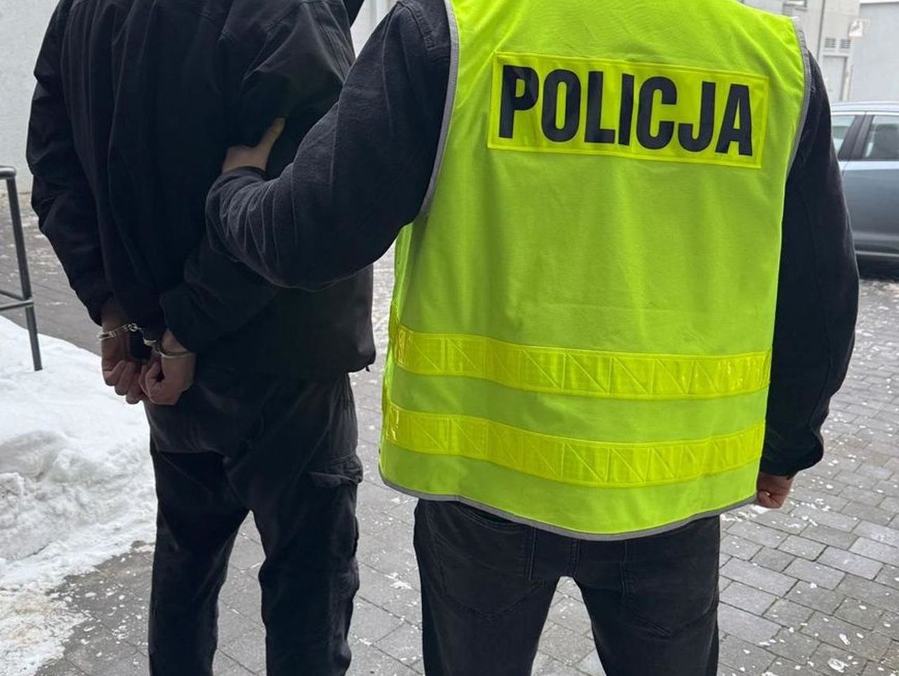 Gdańsk: Uciekał przed policją. Diler wjechał w radiowóz