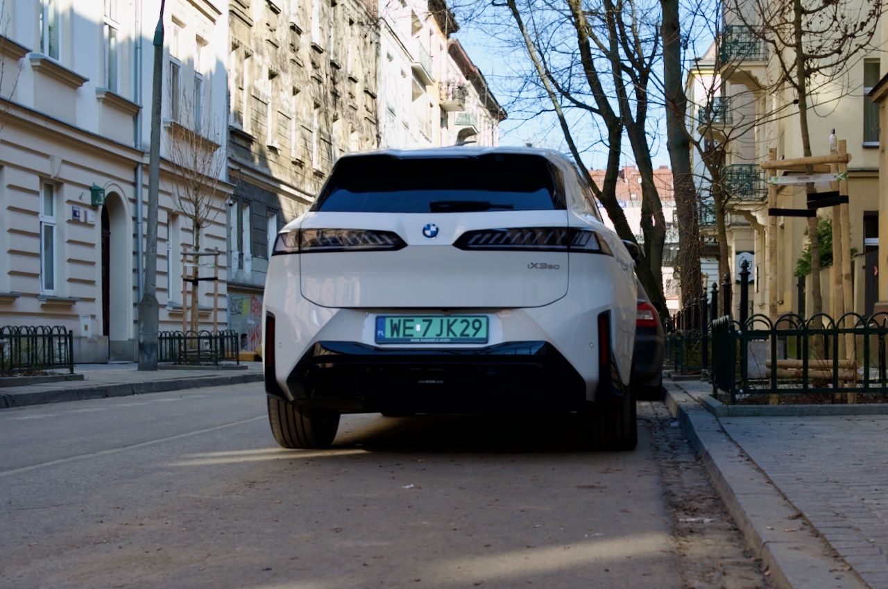 BMW iX3