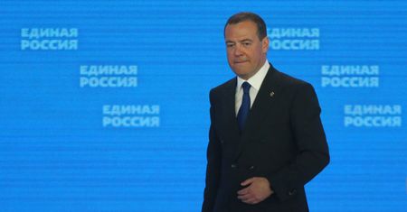 Dmitrij Miedwiediew bezczelnie kpi z Europejczyków. "Nie pociągną bez rosyjskiego gazu"