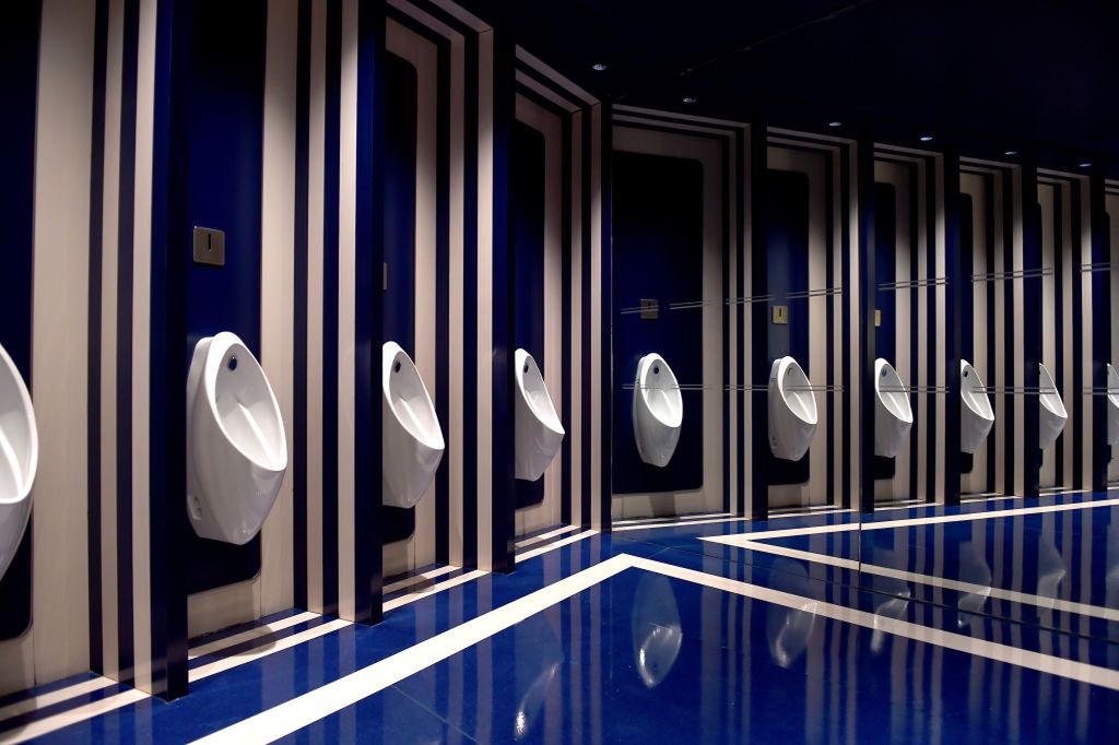 Luksusowa toaleta w Deji Plaza Mall 