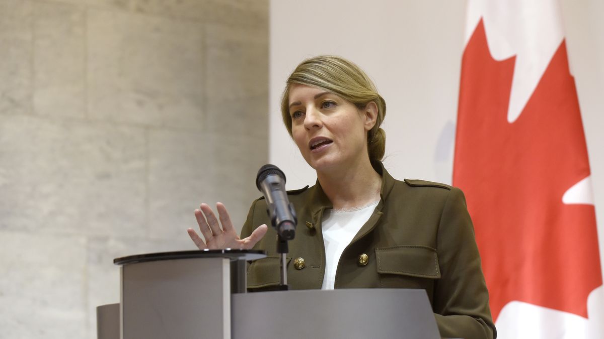 KYIV, UKRAINE - FEBRUARY 2, 2024 - Minister of Foreign Affairs of Canada Melanie Joly attends a joint news conference with Minister of Foreign Affairs of Ukraine Dmytro Kuleba in Kyiv.  (Photo credit should read Ruslan Kaniuka / Ukrinform/Future Publishing via Getty Images)