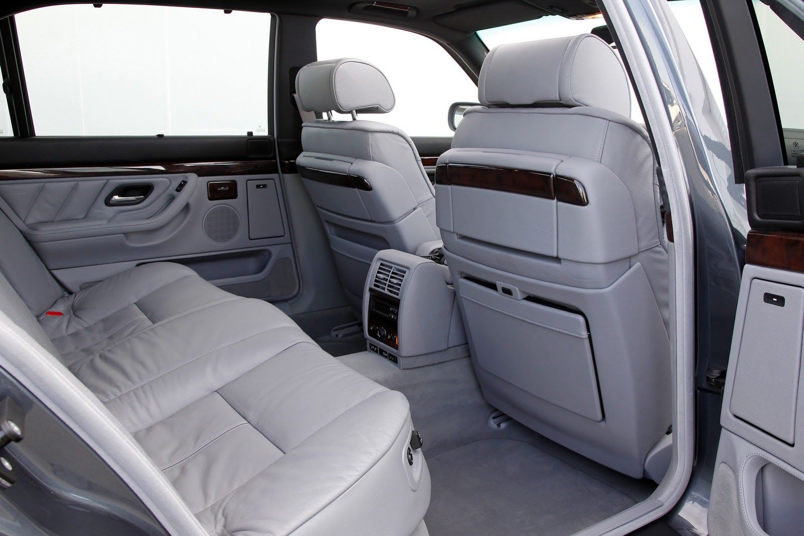 BMW Serii 7 V12