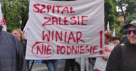 Bez decyzji w sprawie konsolidacji szpitali w Gostyninie i Płocku. Protest przed Urzędem Marszałkowskim!