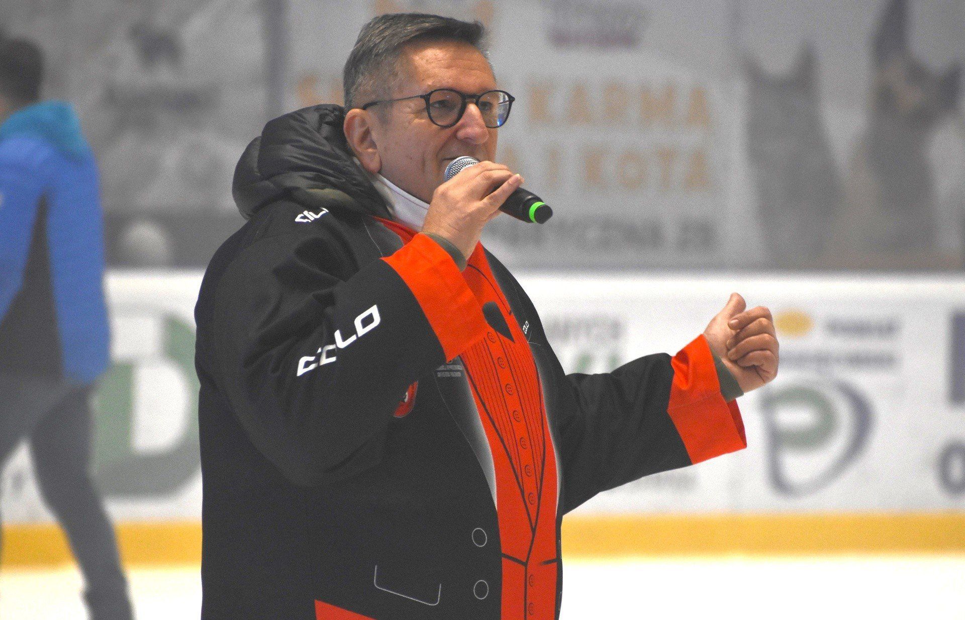 Do Oświęcimia na hokejowy mecz charytatywny przyjeżdżają znani i lubiani artyści. Na zdjęciu Andrzej Tomanek, z kabaretu OT.TO