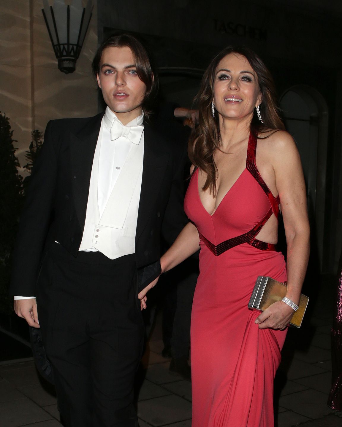 Elizabeth Hurley z 19-letnim synem modelem