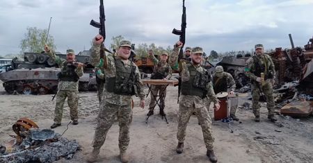 Ukraińscy żołnierze zakpili z Putina i Ławrowa. Ich teledysk hitem w sieci