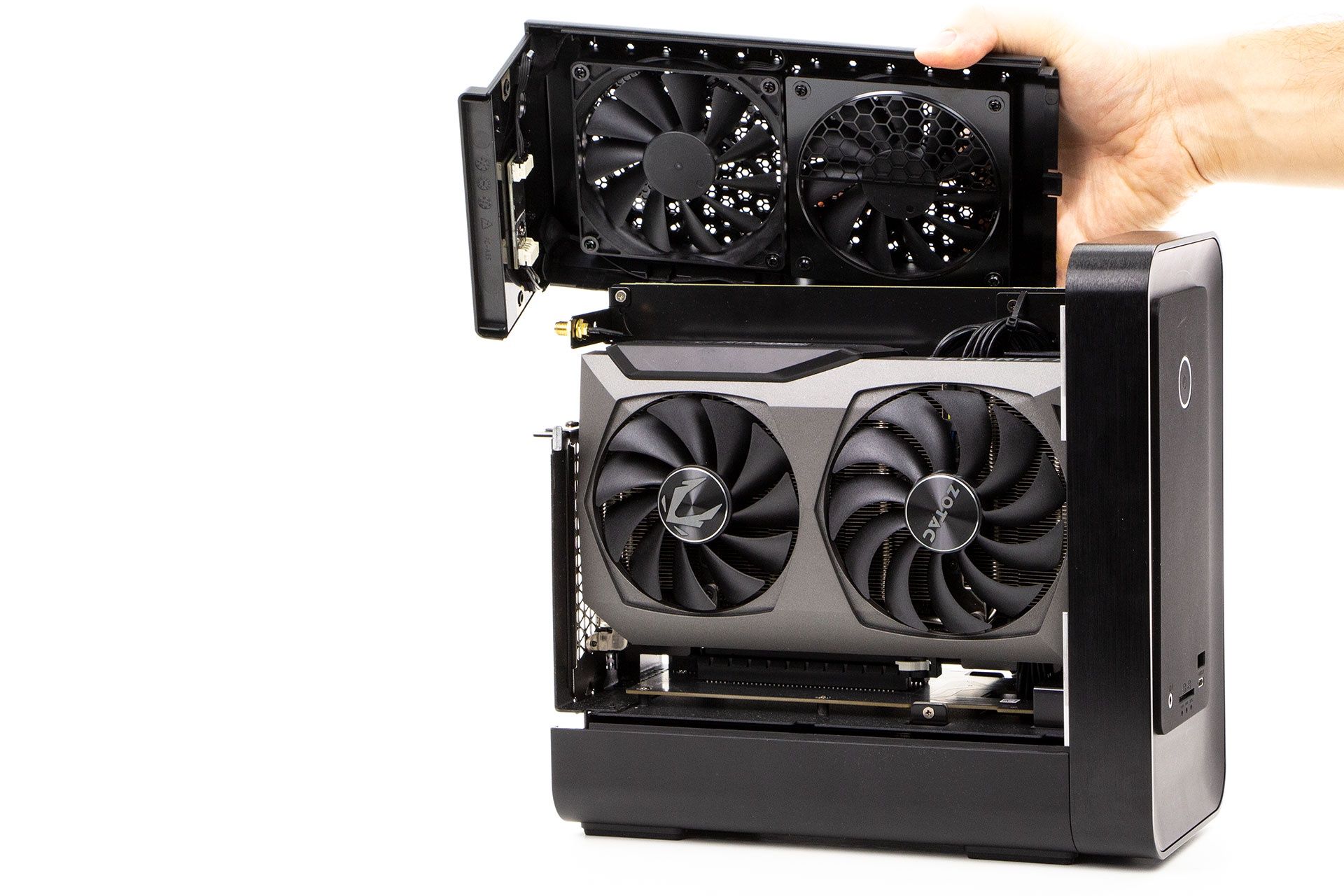 Zotac ZBOX Magnus One ECM73070C - wewnątrz
