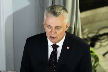 Ukraińska siatka chce werbować Polaków? Siemoniak niejednoznacznie