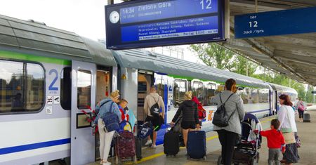 Punktualność pociągów w Polsce. Największe opóźnienia w PKP Intercity
