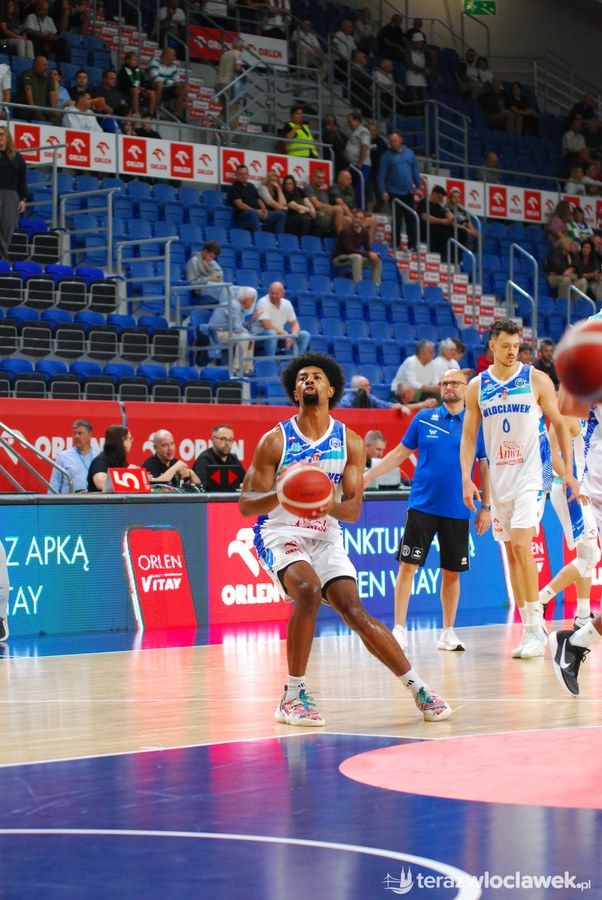 Zacięty mecz Anwilu z Syntainics MBC Weissenfels