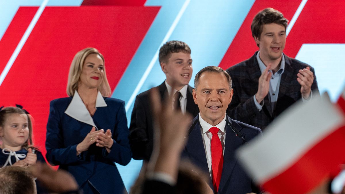 WARSAW, POLAND - 2025/06/01: Karol Nawrocki, presidential candidate of the Law and Justice Party (PiS), speaks to supporters following the Polish presidential runoff election. Today's election is a closely contested race between PiS candidate Karol Nawrocki and Rafal Trzaskowski, the liberal mayor of Warsaw who is supported by Prime Minister Donald Tusk. The election is seen as a test of whether the government, with its centrist parliamentary coalition, can overcome the right-wing populism embodied by PiS. (Photo by Marek Antoni Iwaczuk/SOPA Images/LightRocket via Getty Images)