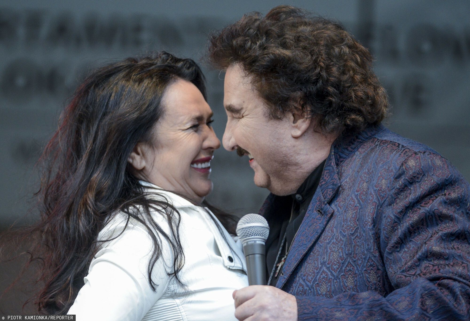 Ewa i Krzysztof Krawczyk na scenie