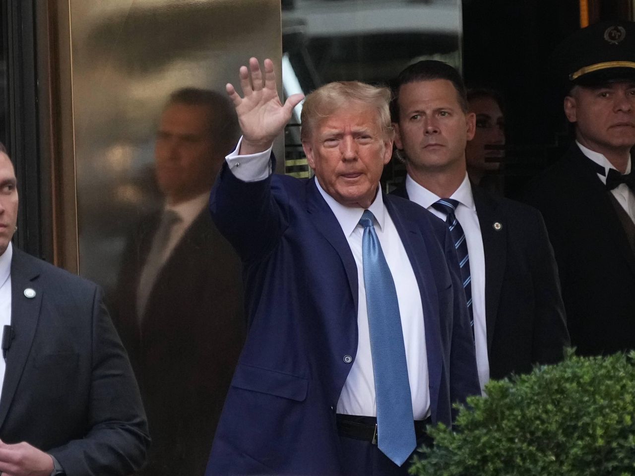 Trump obiecuje koniec wojny. "Zanim jeszcze dotrę do Gabinetu Owalnego"