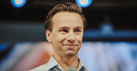 Wspólny kandydat prawicy na prezydenta? "Bosak puścił oko"
