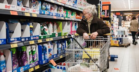 Ceny wciąż rosną, a inflacja nie hamuje. Prognozy NBP wzięły w łeb