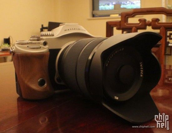 Hasselblad Lusso - kolejny aparat Sony w ekskluzywnej obudowie 3