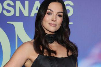 Wskoczyła w gorset. Wyglądała jak z "Wichrowych Wzgórz"