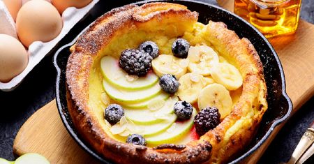 Taki omlet pamiętam z dzieciństwa. Babcia smażyła co niedzielę