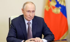 Tankowce z rosyjską ropą zmieniły kurs. Reakcja na zawieszenie sankcji USA