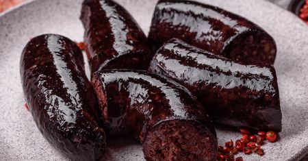 Choruje pół miliona Polaków. Te popularne produkty mogą nasilać objawy